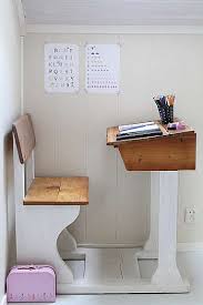 Brilliant Idea For Getting Children Ready For The Concept Of Sitting At A Desk And Doing Work Activities Before That Get Kid Desk Desk Layout Old School Desks
