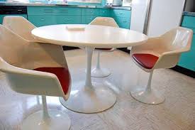 How I Restored My Vintage Tulip Table And Shell Chairs Retro Renovation Shell Chair Tulip Table Molded Chair
