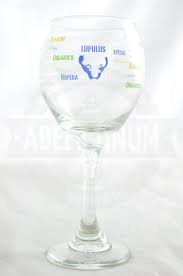 La serigrafia mazzolani nasce nel 1983, si occupa della fornitura e personalizzazione di calici, bicchieri e boccali in vetro per degustazioni di vino, birra, distillati e tracolle o sacche porta calici e bicchieri. Vendita Bicchieri Birra Shop Online Abeervinum
