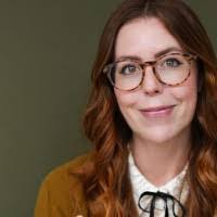 Amanda Solari's Instagram, Twitter & Facebook