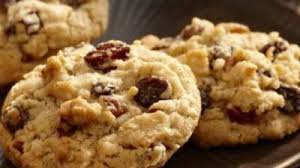 zencefilli kus uzumlu ve findikli kurabiye tarifi elisi deryasi creations tatli yemek tarifleri kurabiye tarifleri