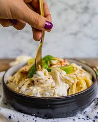 Blumenkohl sieht wie eine wunderschöne gemüseblume aus, hat nur wenig kohlenhydrate, aber dafür viel vitamin c, ballaststoffe, kalium und calcium. Gesunde Blumenkohl Pasta Vegan Olfrei Mrs Flury