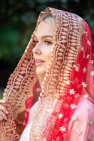 NEW Red Chapel Veil With Floral Black Lace Scarf Gold Church