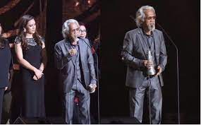 Filem dukun arahan dain said mengungguli kategori filem terbaik di malam anugerah skrin 2018 (ask2018) yang berlangsung malam tadi. Senarai Pemenang Anugerah Skrin 2017 Hanyut Raih Trofi Filem Terbaik Gempak