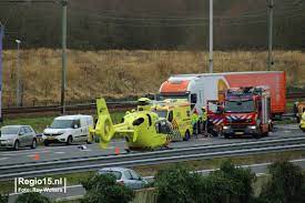Lees het nieuws uit jouw regio. Zware Aanrijding Op De A12 Bij Zoetermeer Regio15 Het Laatste Nieuws Uit De Regio Haaglanden Ambulance Brandweer Voertuigen