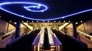 Il metrò dell'arte a Napoli | Napoli, Viaggi, Stazione della ...