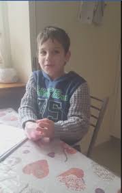 Il bambino in questione, caleb, un bambino autistico di 6 anni, è ovviamente scoppiato a piangere troppo crudo?. Video Giovanni Uno Splendido Bambino Autistico Intona Cosi Un Giorno All Improvviso