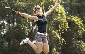 She has several top 10 finishes and was called the golfing maria sharapova. Top 10 Hottest Female Golfers In The World Tennis Players Female Women Golfers Ladies Golf