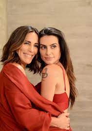 Tal mãe, tal filha: Glória e Cléo Pires estrelam nova campanha de grife de  lingeries 