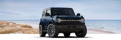 سعر وتكلفة سيارات 2021 ford bronco تم الكشفت عن سيارة فورد برونكو 2021 ليلة الاثنين أنها لن تكون في صالات العرض حتى الربيع المقبل ، ولكن يمكنك حجز واحدة الآن. 2021 Ford Bronco Suv The 2 Door 4 Door Bronco Is Back