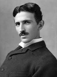 Être antisocial dans un monde rempli de gens conformistes est un signe  d'intelligence." Nikola Tesla #NikolaTesla #Tesla #parolesdauteurs