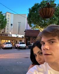 guacamoleyesterdays has been having much success during it's festival run  so far (including winning the Audience award @phoenixfilmfestival and  playing @riverrunfilm last weekend) and last night at the @peaberryfest  with @laurabartolotti was