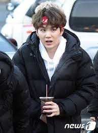 Dropped all charges against poor yoongi back in 2017 and got married. Team Suga Chile On Twitter Press 170116 Bts At The Isac 2017 Suga