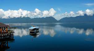 Fasilitas yang tersedia juga sudah cukup lengkap. Surga Tersembunyi Di Danau Singkarak Jadipergi