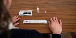 The coronavirus test verifies suspicions of infection with the novel coronavirus. Roche Corona Schnelltest Mit Nasenabstrich Zur Selbstanwendung