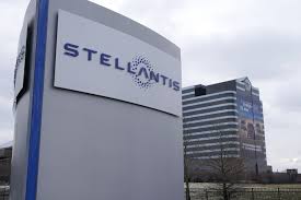 Article.smartasset.com has been visited by 10k+ users in the past month Stellantis Foxconn Team Up To Make Cars More Connected