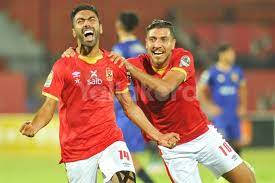 دخل حسين الشحات نجم الأهلي، في مناوشات كلامية مع بعض الحاضرين لمباراة القمة أمام الزمالك، عقب نهاية اللقاء بالتعادل بهدف لكل فريق. Nwvjn6ihmwbknm