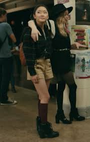 This suny purchase conservatory graduate got her start puppeteering, singing and performing as elmo. An Artist Illustrated All Of Lara Jean S Outfits From To All The Boys And I Need All Of Them Now