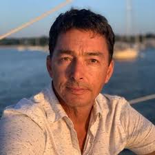 Stephen Mann (@SMannBooks)