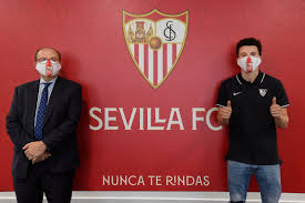 Oussama idrissi werkte zijn interlands als jeugdinternational af voor nederland, maar kiest toch voor een interlandcarrière bij de nationale ploeg van marokko. Liga L International Marocain Oussama Idrissi S Engage Avec Fc Seville Pour 5 Ans H24info