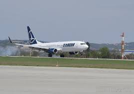 Curse aeriene tarom, avion oradea milano, avion oradea barcelona, tarom curse oradea. Tarom Anuleaza Zeci De Zboruri Inclusiv Spre Si De La Oradea Afla