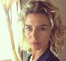 Su columna se llama 'el violador' y en ella asegura que historias como la de ella margarita rosa de francisco estuvo en el hospital por exceso de ejercicio. Margarita Rosa De Francisco La Mujer Que Tildo Al Fiscal General De La Nacion Como Bobo Con Poder Eje21
