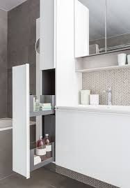 de ideale kast als oplossing voor ruimtegebrek de apothekerskast badkamer complete badkamer badkamer kasten