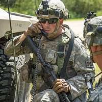 Army Pfc. Phillip Hill, left, and Spc. Brandon Sinor,