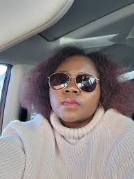 Does anyone know any churches that do a verse by verse teaching? Reading  cover to cover, and explain the original Hebrew or Greek text. Just  curious, any help of personal experiences would