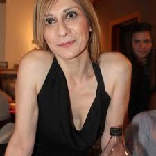 Angela Mazzoni's Instagram, Twitter & Facebook