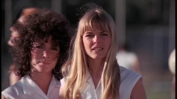 Happyotter: THE YOUNG GRADUATES (1971)