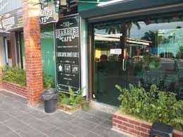 Image result for susun atur operasi food truck food truck free pc games food. Kedai Gunting Rambut Operasi 4 Tahun 5 Kerusi Lokasi Menarik Utk Sewa Property Rentals On Carousell