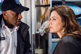 She is best known for her television roles as lois lane in the superhero series smallville and dr. Saving Hope S Erica Durance It S Mayhem At The Hospital Tv Eh