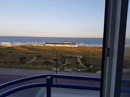 Set in noordwijk aan zee, 1,650 feet from azzurro wellness, prominent inn hotel features a restaurant, bar and free wifi throughout the property. Blick Aufs Hotel Vom Strand Aus Picture Of Prominent Inn Hotel Noordwijk Tripadvisor