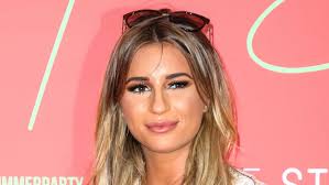 Dani Dyer shares the gender of her unborn twins