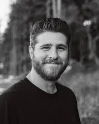 Andy Mikes's Instagram, Twitter & Facebook