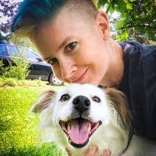 Kerry Broderick's Instagram, Twitter & Facebook