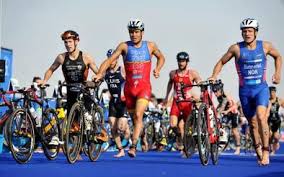 Alejado de la distancia olímpica, de sus 1.500 metros a nado, 40 kilómetros en bicicleta y 10 kilómetros de carrera a pie, el relevo. Cuales Son Las Distancias En El Triatlon Tristore Mx