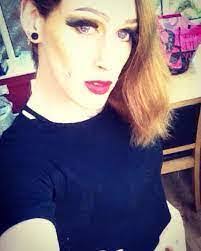 Holly Shytle's Instagram, Twitter & Facebook