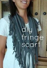 Foulard bandana tuto language:fr : At The Park S Diy Fringe Scarf Tutorial Fringe Scarf Scarf Tutorial Upcycle Clothes