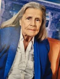 Elizabeth Dortch's Instagram, Twitter & Facebook