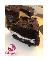 Gateau Chocolat Fourre A La Creme Desserts Food Torte