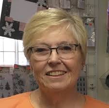 Hello! I'm Melissa Bayer, owner of Bayer's Pampered Stampers in Toledo,  Ohio. As a lover of all things crafty, I became hooked