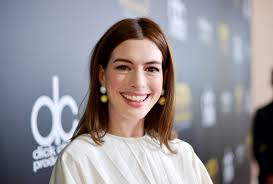 It can look ideal and perfect for women who have feminine styling choices. Anne Hathaway Got A Shag Haircut And Looks So Freaking Cool