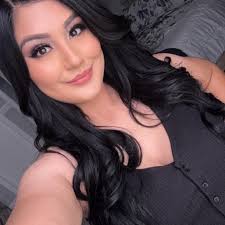 Alexia Saenz, an educated and experienced speech therapist, is the creator  and founder of Au-some Cuts. She obtained her Cosmetology license and has 3  years of experience treating individuals with autism and