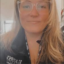 I have some men's clothing, men's shoes, men's coats I would like to  donate. Does anybody know a good place to help someone going through a  tough time ? I don't want