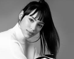 Ana Veronica's Instagram, Twitter & Facebook