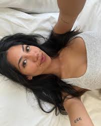 april showers 🌸🍃☁️