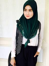 Gambar ini mampu kamu download bersama dengan mutu hd secara gratis disini. 7 Jenama Tudung Popular Yang Menawarkan Harga Di Bawah Rm89