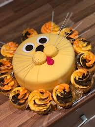 Italian Meringue Buttercream Cupcakes Maine Lions Head Birthday Cake Bolos Decorados Sobremesas Bolo